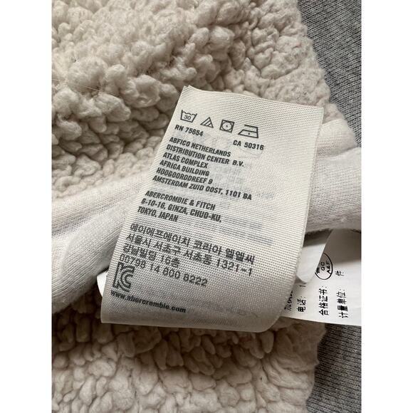 Gilly Hicks Gray Button Up Sweater With Faux Fur Lining Size L - Picture 5 of 5